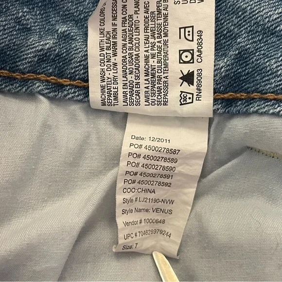 VTG L.E.I. Ashley Low Rise Micro Mini Shorts Junior 7 Light Wash Embroidered Y2K - Picture 15 of 15